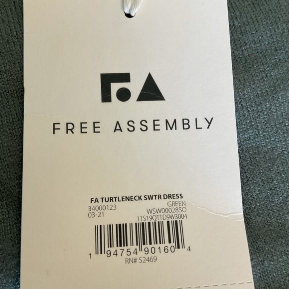 Free Assembly Dress - Picture 9 of 10